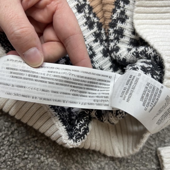 Hollister Sweater Mens Medium White Fair Isle Snowflake Knit Pullover winter - Picture 8 of 14